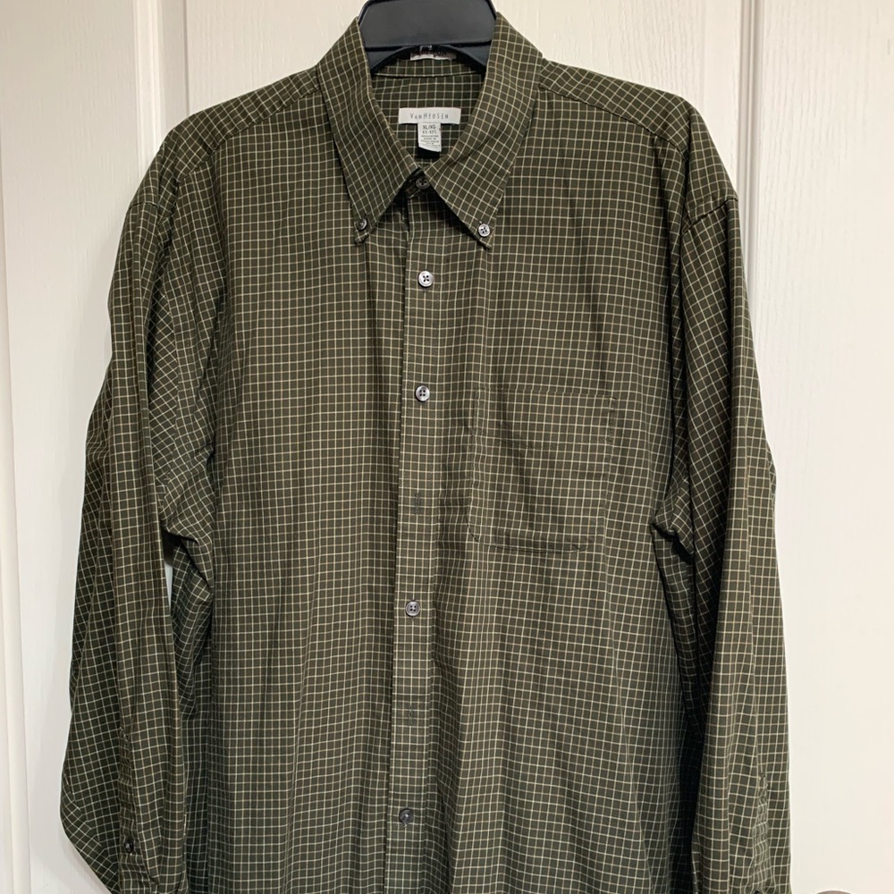 Van Heusen men’s XL long-sleeved No Iron shirt